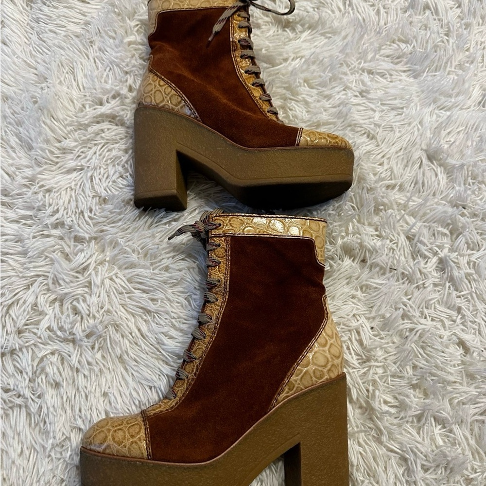 See By Chloe Suede Ankle Length Lace Up Boots size 8.5 - Picture 3 of 9